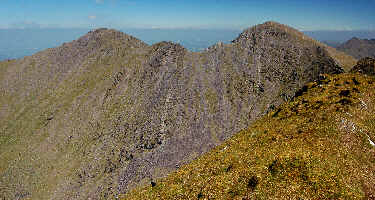 Beenkeragh (1010 m) und Carrauntoohil (1039 m)